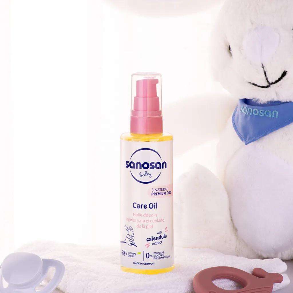 Sanosan Baby Care Oil – 100 ml | With Organic Olive, Almond & Sunflower Seed Oils | For Baby Massage & Nappy Care | 98% Natural Origin
